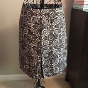 Ladies Ann Taylor Loft summer skirt